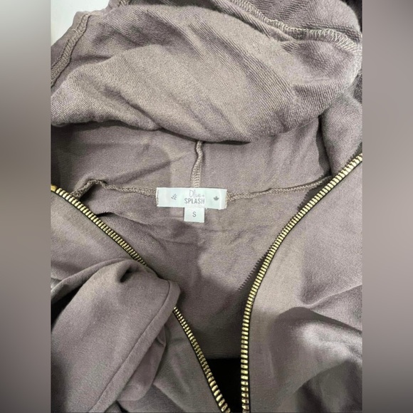 Olive and Splash Onesie - Picture 4 of 7